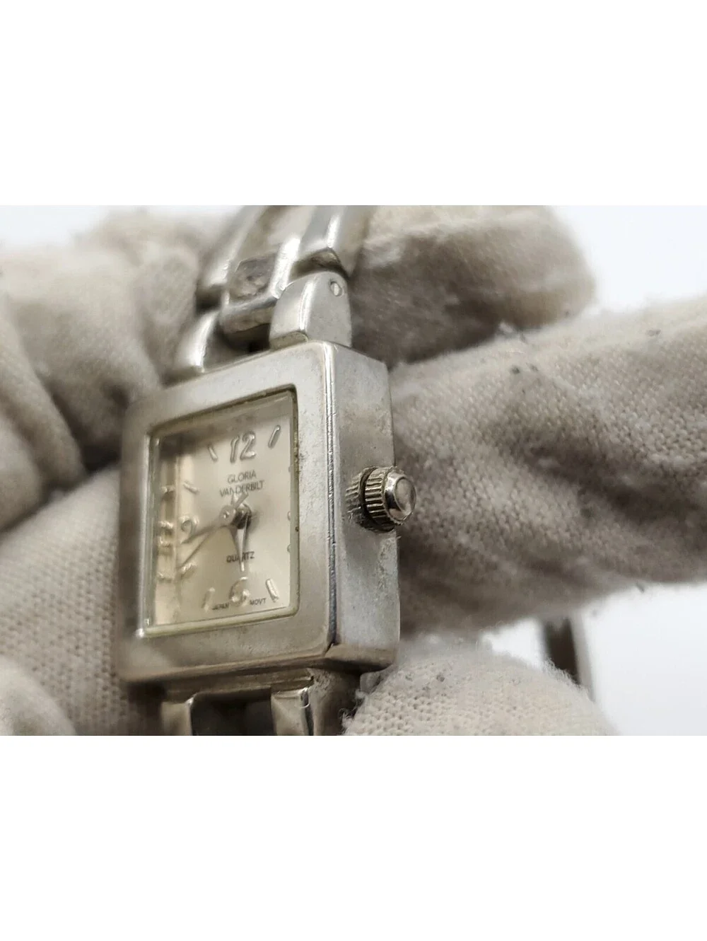 Gloria Vanderbilt Quartz Watch Womens New Battery Silver Tone Square 19mm